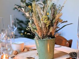 Composition artisanale de Noël en fleurs séchées et stabilisées Ludivine par Flora Paris