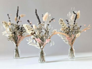 Mini bouquet de fleurs séchées pour décoration de table évènementielle Rosae par Flora Paris