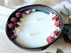 Bougie fleurie parfum rose oud Yuriko par Flora Paris