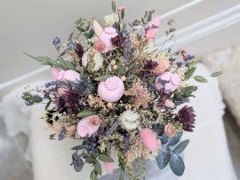 Bouquet décoratif en fleurs naturelles séchées et stabilisées rose et prune Gallia par Flora Paris