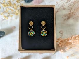 Boucles d’oreilles en fleurs séchées bleues et safran Laura par Flora Paris