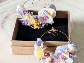 Boucles d’oreilles créoles en fleurs stabilisées violettes & pastel Lavinia par Flora Paris