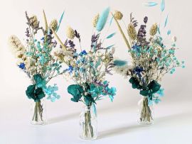 Mini bouquet de fleurs séchées pour décoration de table évènementielle bleu turquoise Neytiri par Flora Paris