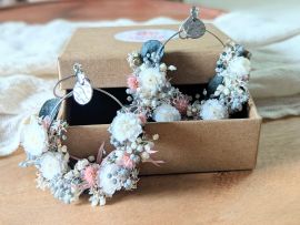 Boucles d’oreilles créoles en fleurs naturelles stabilisées Pauline par Flora Paris