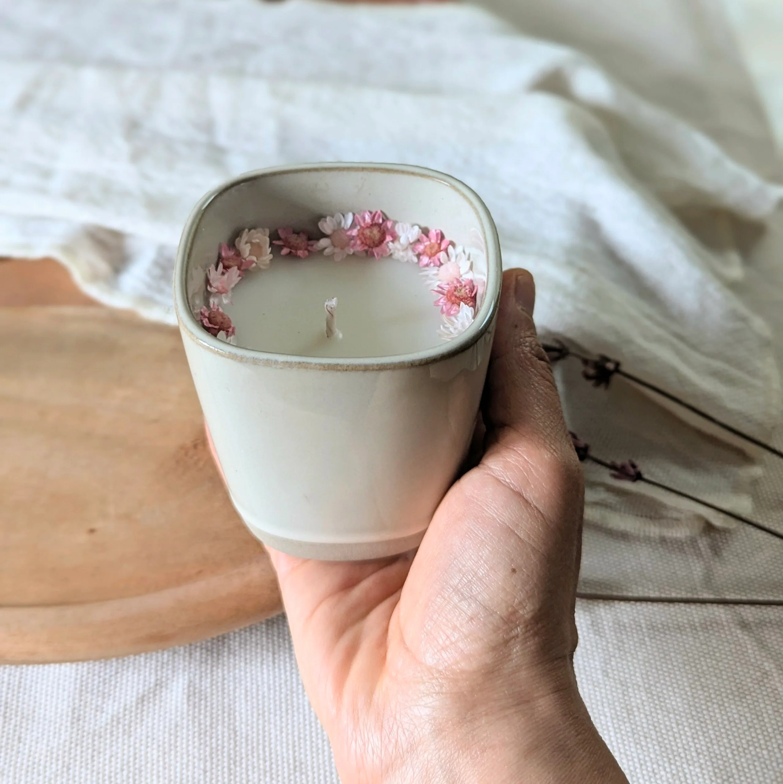 Bougie fleurie parfum gardénia, pivoine, Gloria – Image 2