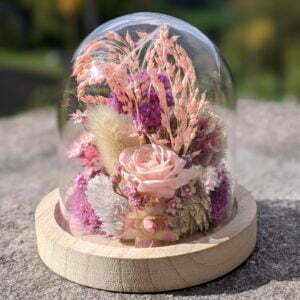 Cloche en verre et fleurs séchées pour décoration d’intérieur, Pink Purple