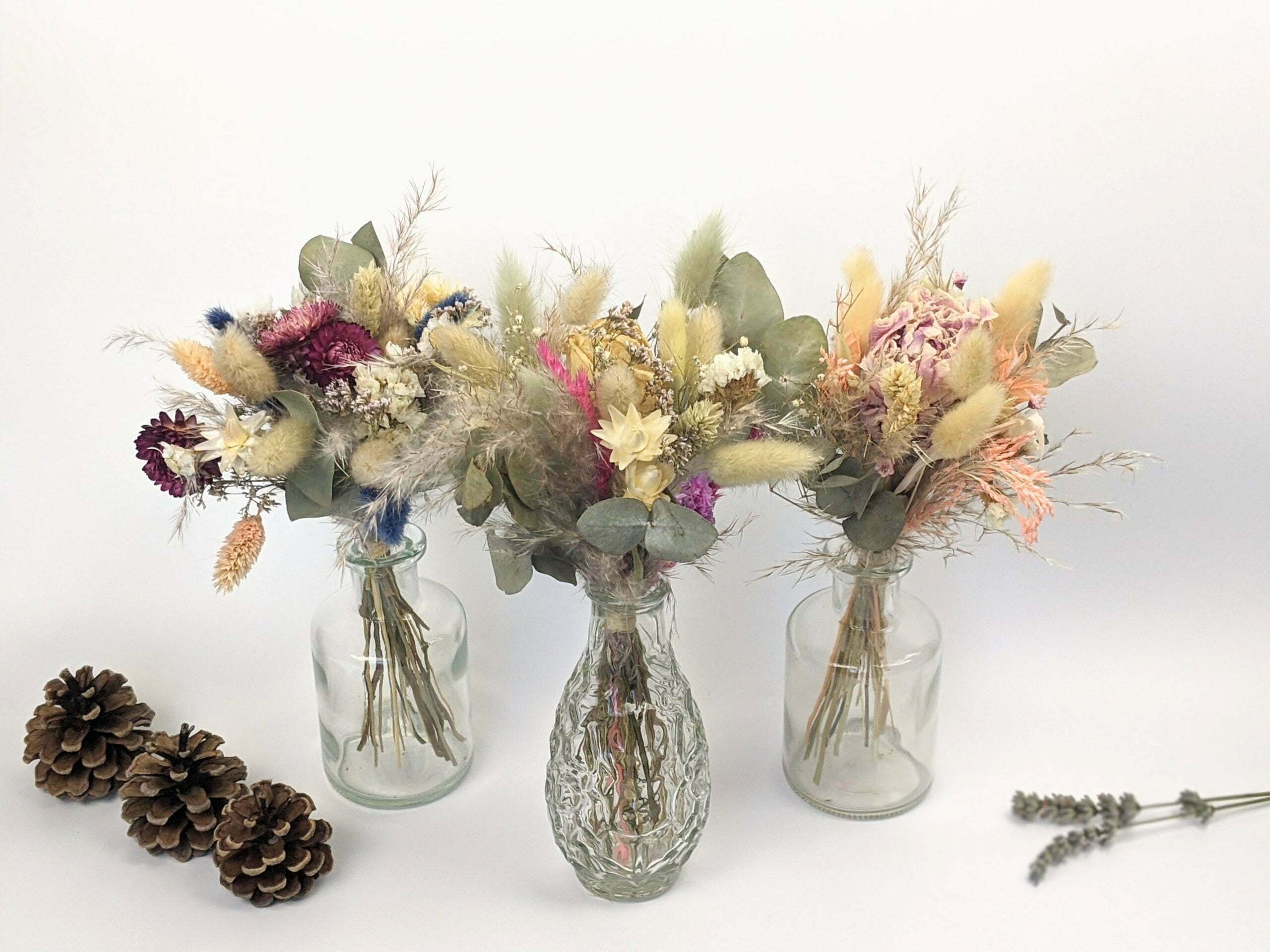 Mini Bouquets De Fleurs Sechees Tons Pastels Gallia Flora Paris