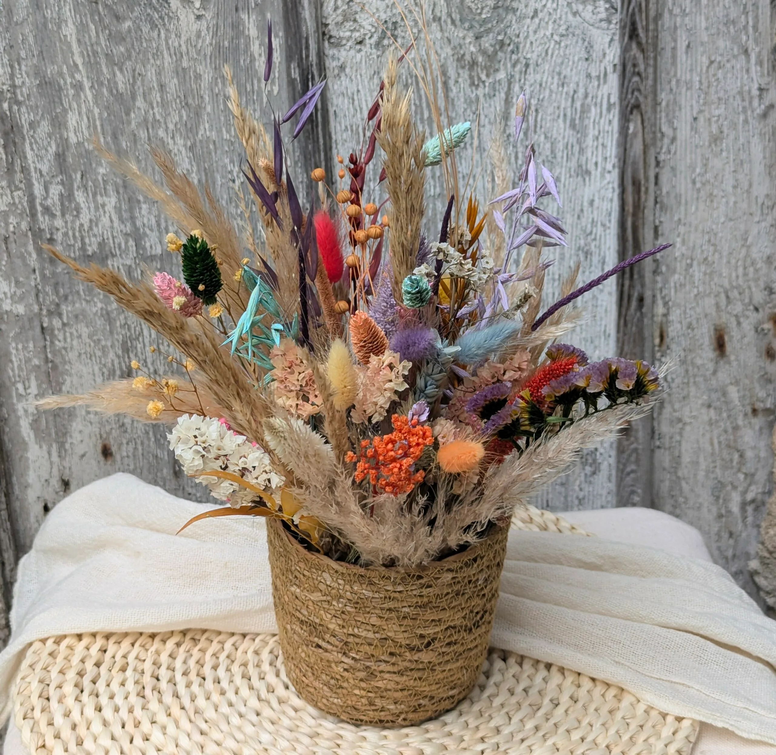 Panier de fleurs naturelles séchées et stabilisées aux couleurs vives, Bloom – Image 2