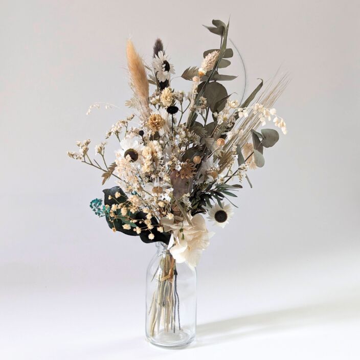 Petit bouquet en fleurs séchées aux couleurs intemporelles & vase en verre transparent, Laure 2