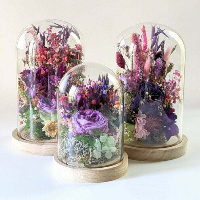 Cloche en verre avec fleurs éternelles et fleurs séchées pour décoration d’intérieur, Édith
