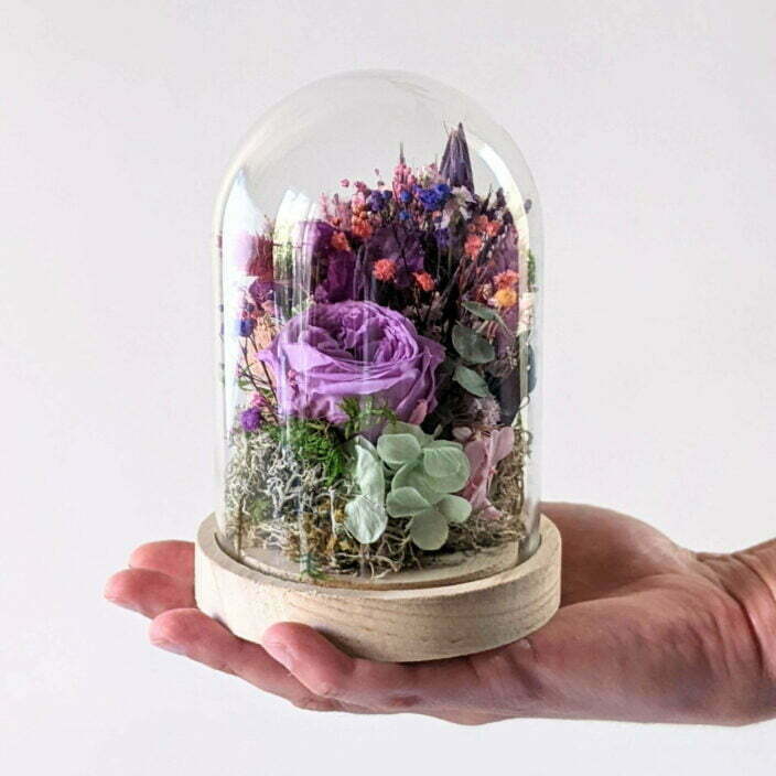 Cloche en verre avec fleurs éternelles et fleurs séchées pour décoration d’intérieur, Édith 3