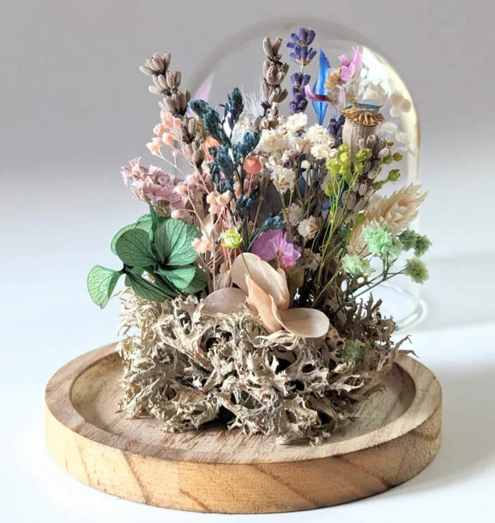 Cloche en verre avec fleurs séchées & fleurs préservées pour décoration d'intérieur peps, Ella