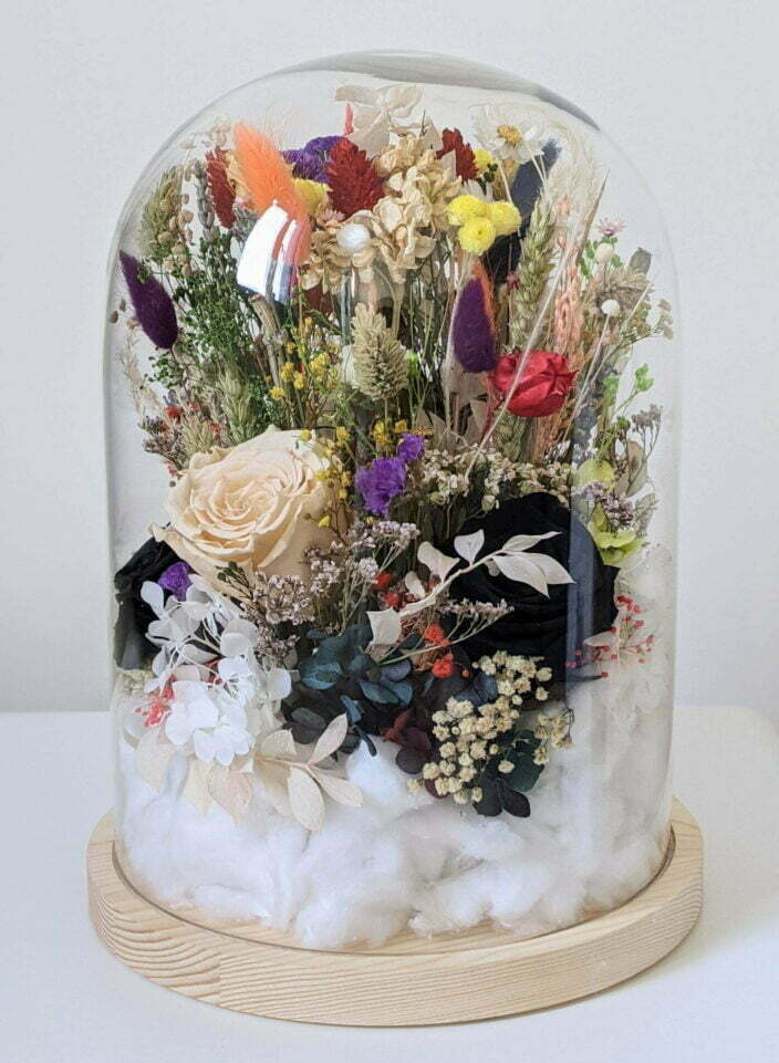 Cloche en verre avec fleurs séchées et préservées pour décoration d’intérieur, Flora 2.0