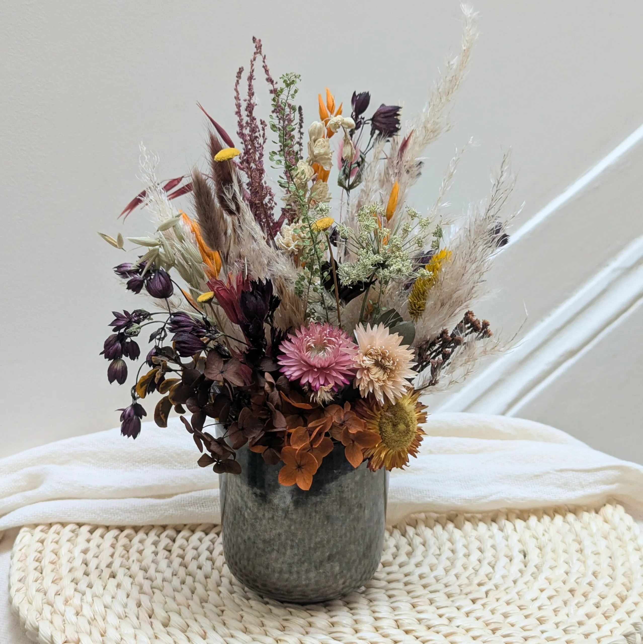 Composition de fleurs séchées aux couleurs automnales, Nathalie