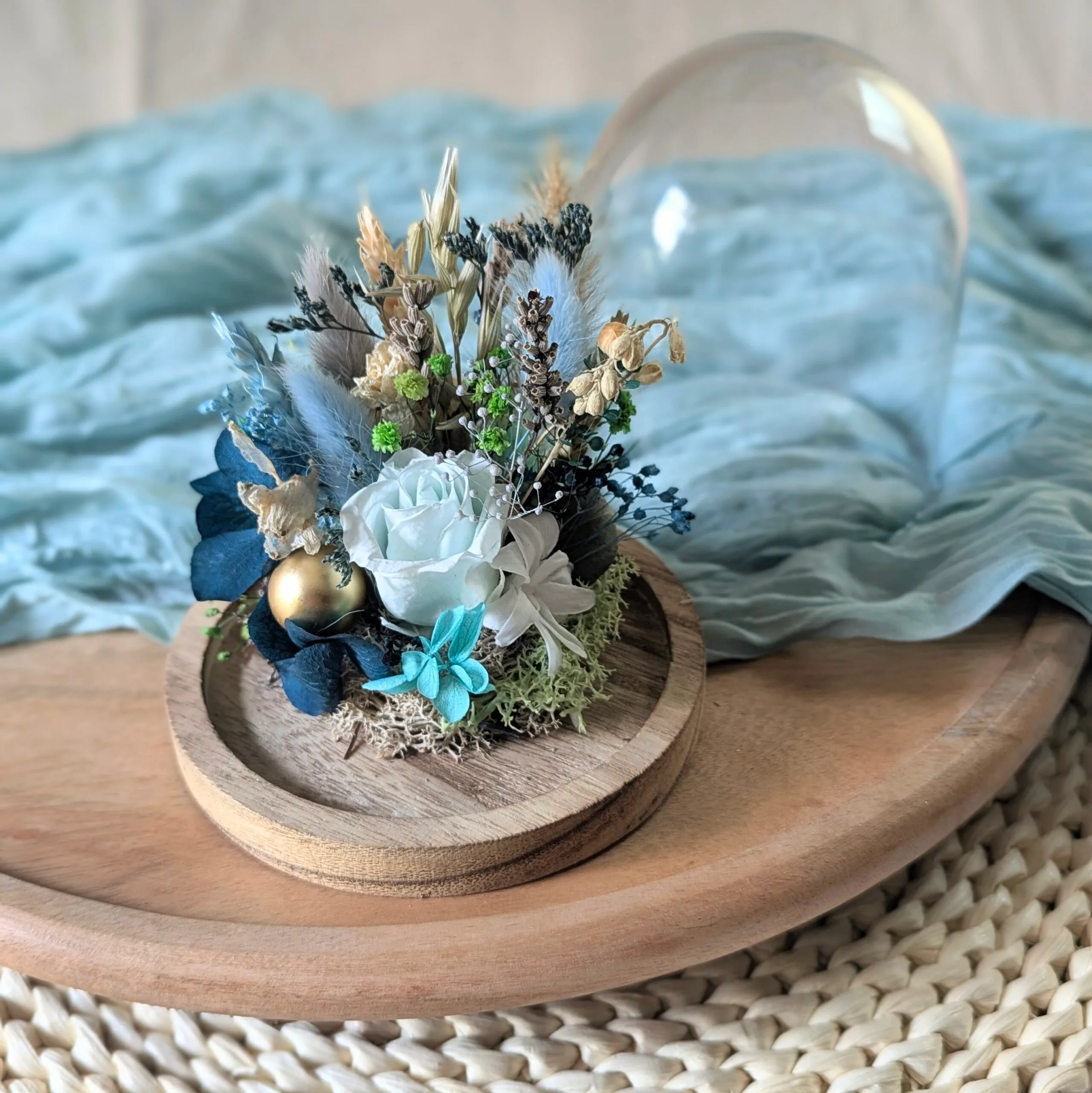 Cloche en verre, fleurs stabilisées & fleurs séchées pour décoration d'intérieur, Joy