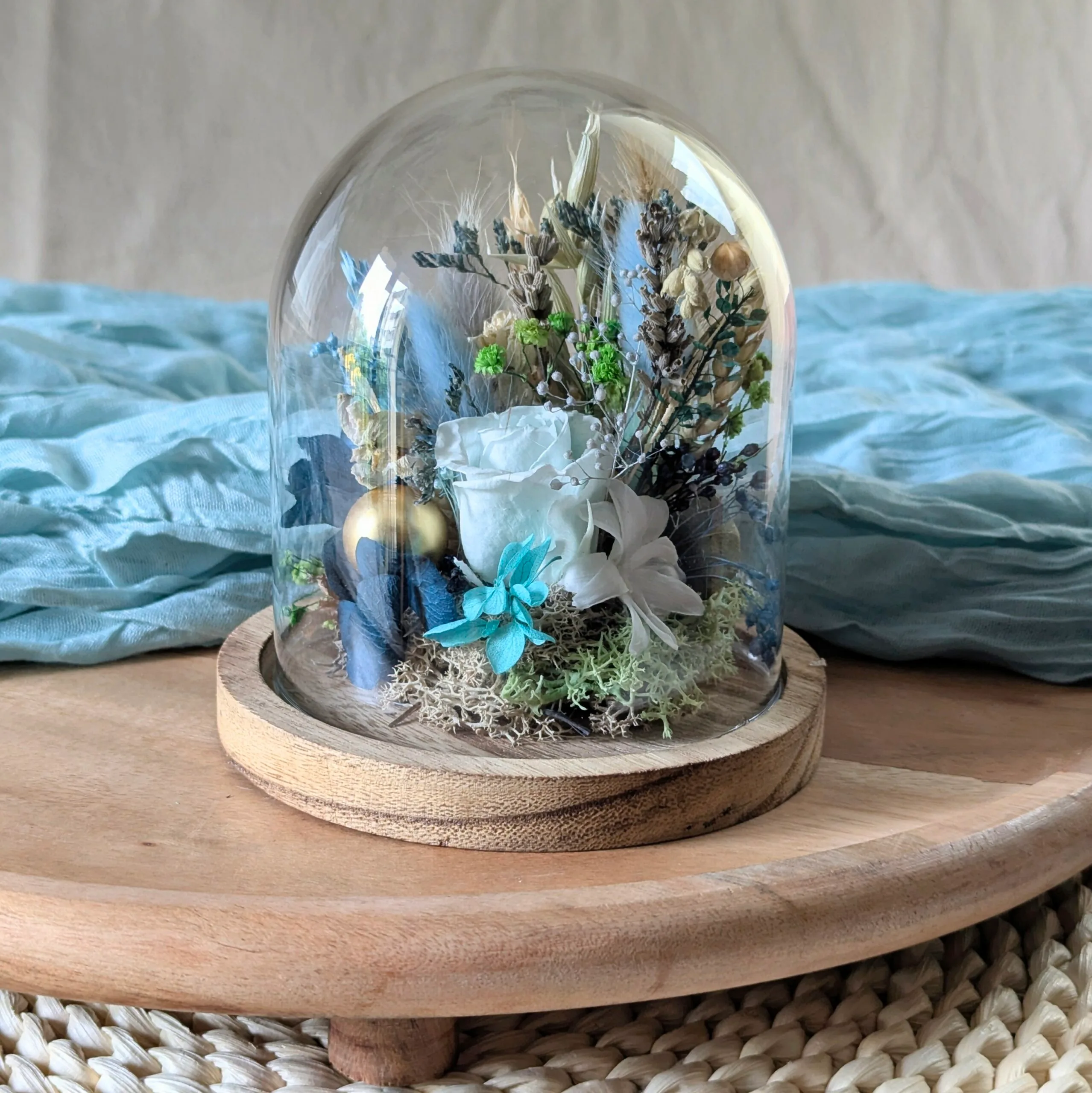 Cloche en verre, fleurs stabilisées & fleurs séchées pour décoration d'intérieur, Joy – Image 2