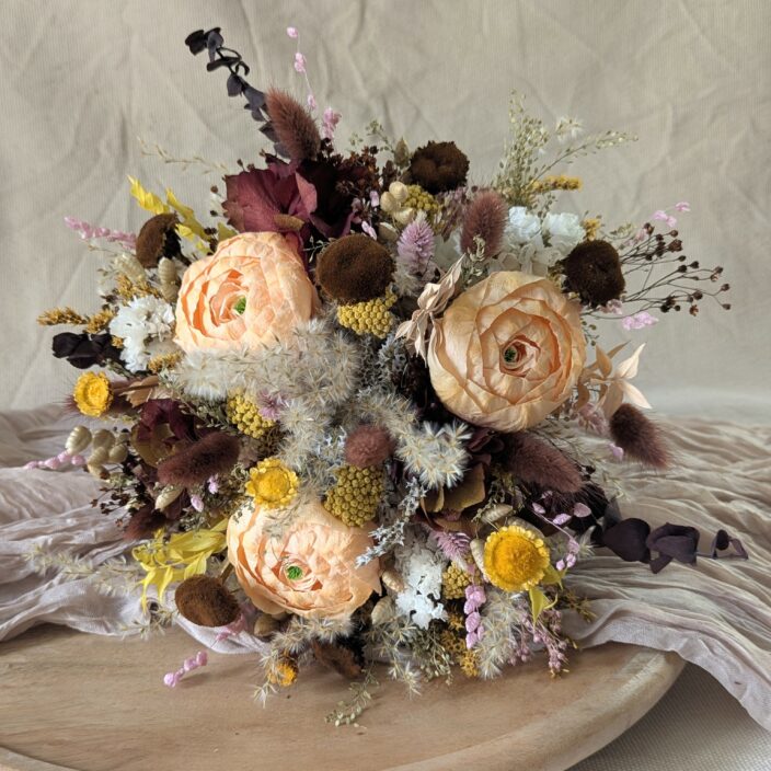 Bouquet de mariée avec renoncule stabilisées & fleurs séchées, Ingrid – Image 3
