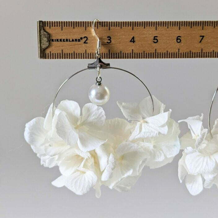 Boucles d’oreilles créoles en fleurs stabilisées, Naëlle 2