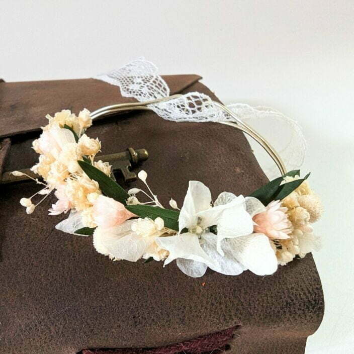 Bracelet de mariée, demoiselle d’honneur en fleurs séchées & fleurs stabilisées, Rafaela 4