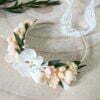 Bracelet de mariée, demoiselle d'honneur en fleurs séchées & stabilisées blanches & roses, Rafaela