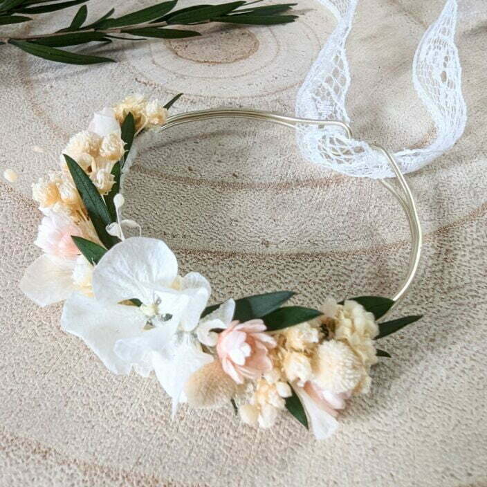 Bracelet de mariée, demoiselle d’honneur en fleurs séchées & stabilisées blanches & roses, Rafaela