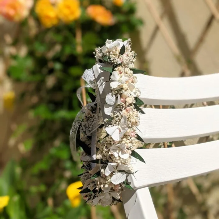 Couronne de cheveux de fleurs stabilisées & séchées blanches & roses, Rafaela – Image 2