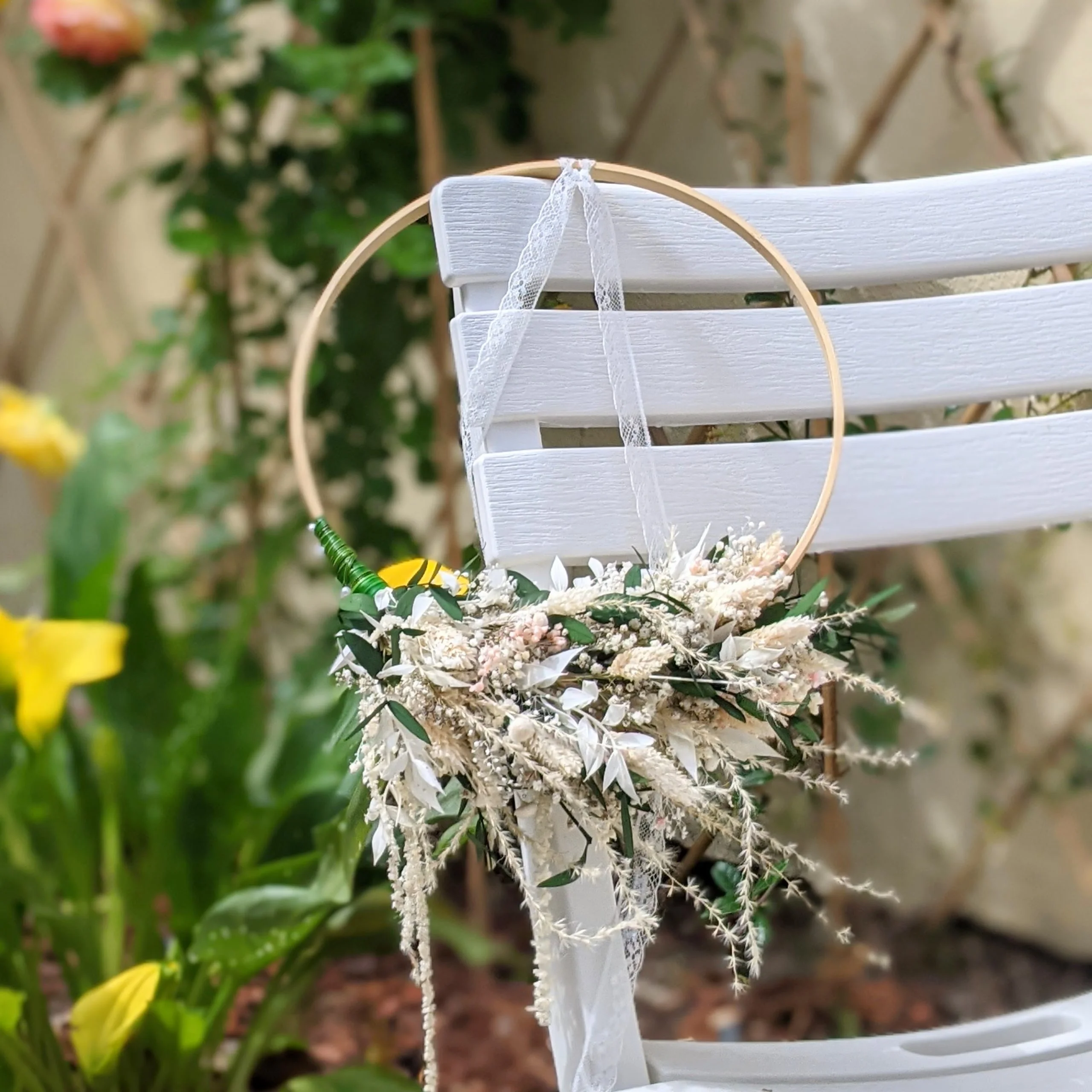 Couronne de mariée en fleurs séchées & stabilisées blanches & roses, Rafaela – Image 3