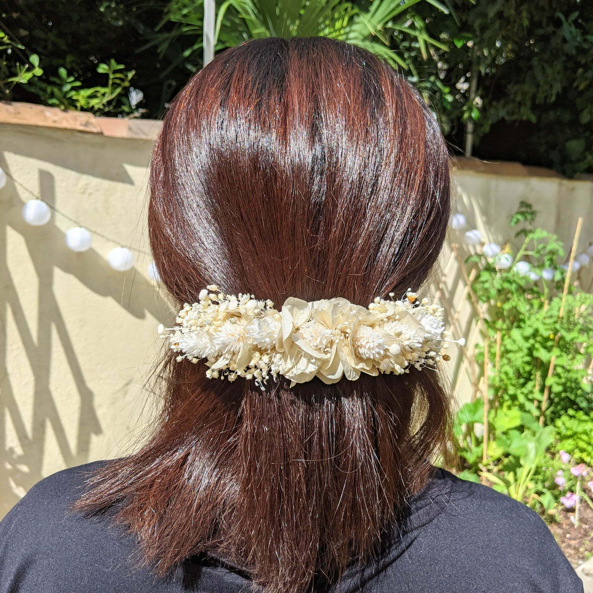 Barrette à cheveux fleurie pour coiffure de mariage en fleurs séchées