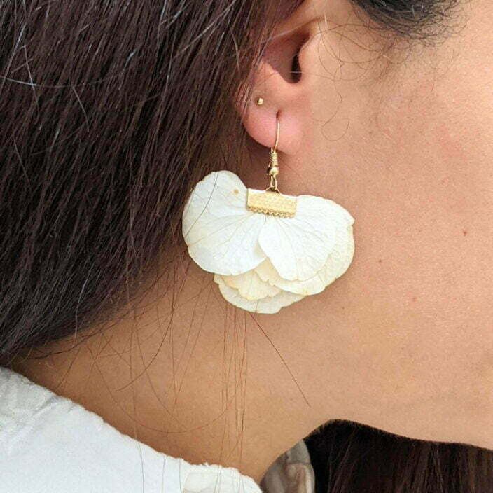 Boucles d’oreilles éventail en fleurs stabilisées, bijou bohème, Neus 4