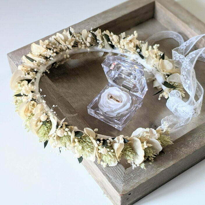 Couronne de cheveux pour coiffure de mariage en fleurs séchées & fleurs stabilisées, Inès 2