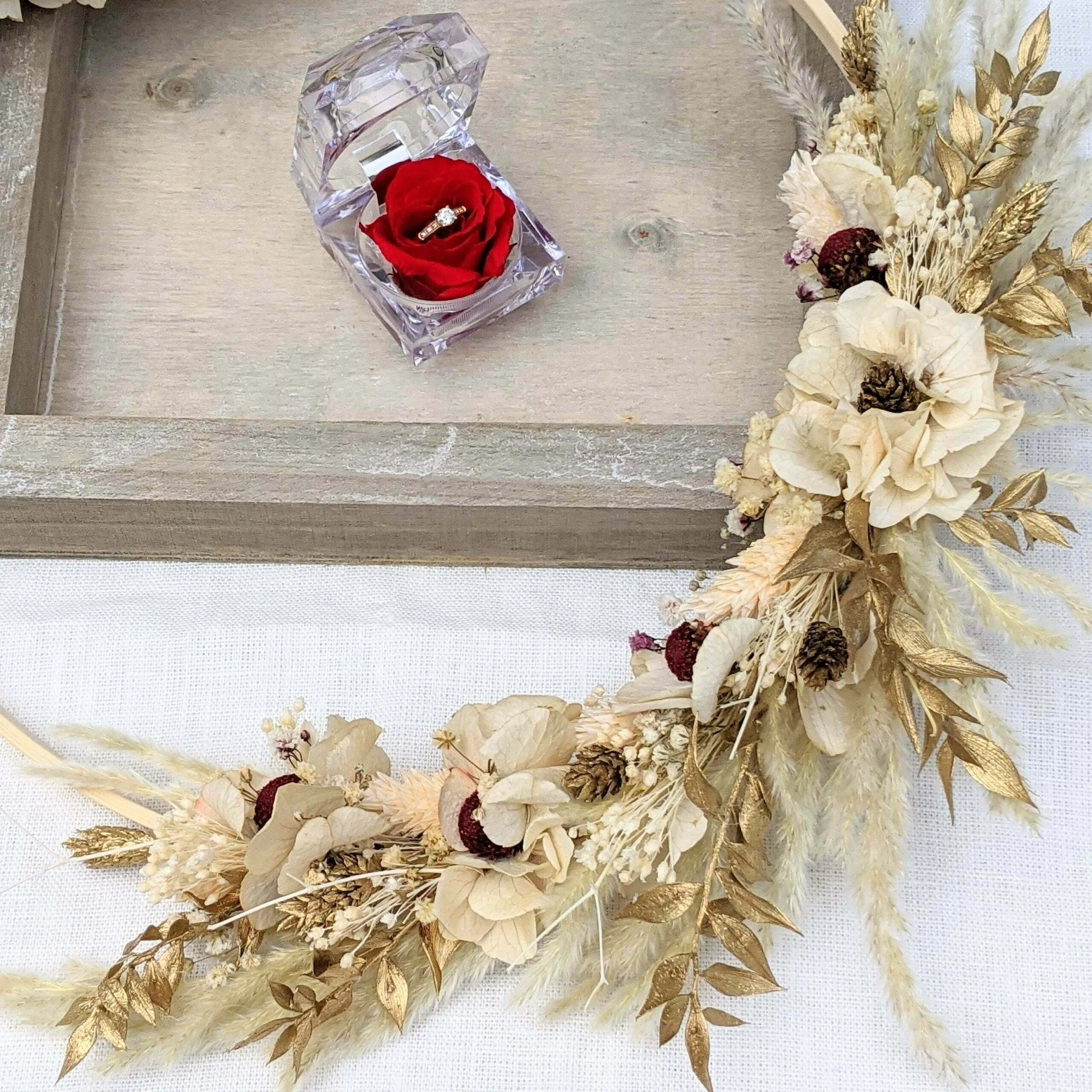Couronne murale de fleurs séchées & fleurs stabilisées beiges, bordeaux, dorées, Felicita – Image 2