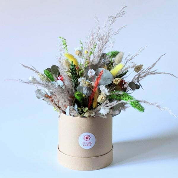 Boîte à chapeau fleurie composée de fleurs séchées et fleurs stabilisées, Mira 2