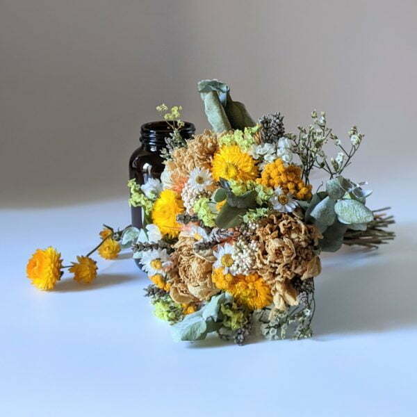 Bouquet de fleurs séchées avec soliflore en verre teinté recyclé, pour décoration d’intérieur, Agrume