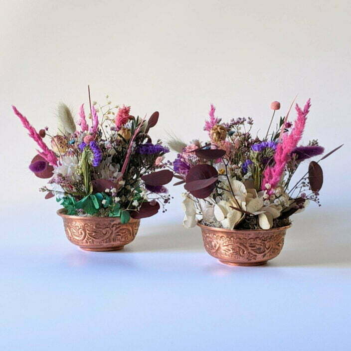 Composition de fleurs stabilisées et fleurs séchées pot en cuivre vintage, Rama