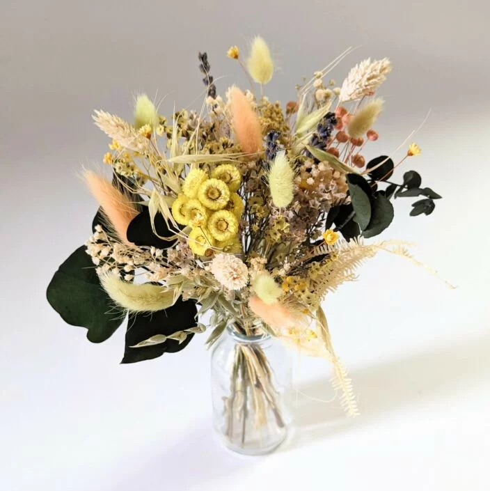 Petit bouquet de fleurs séchées naturelles aux tons ensoleillés avec vase en verre transparent, Limone – Image 2