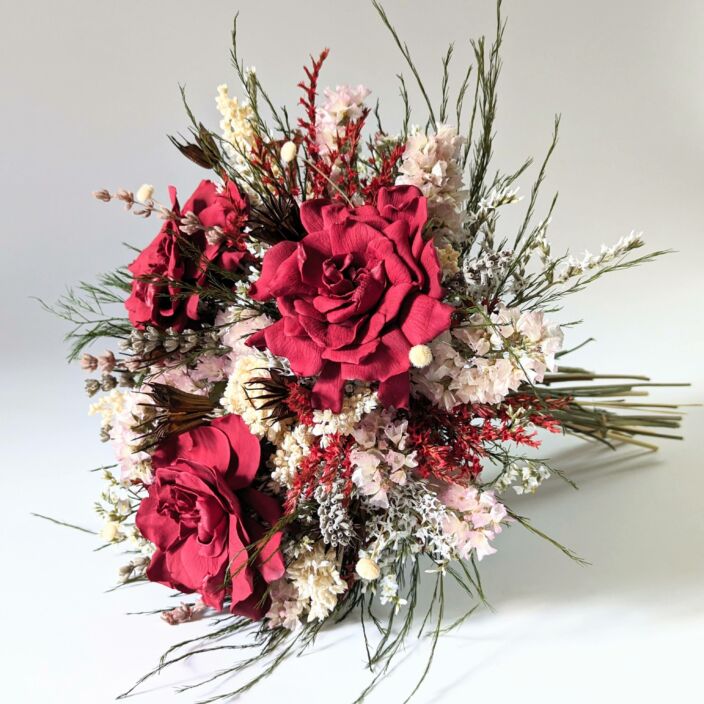 Bouquet de mariée avec gardénias éternels de couleur rouge, Rachel