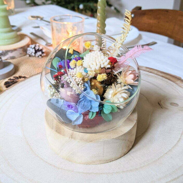 Cloche en verre avec fleurs stabilisées bleutées pour décoration d’intérieur, Pandora 4