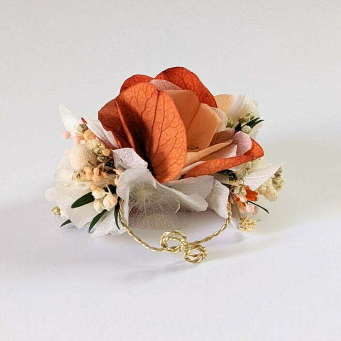 Bague de mariée artisanale en fleurs séchées & stabilisées orangées, Chloé 3