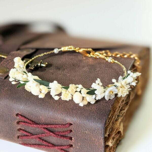 Bracelet de mariée artisanal en fleurs stabilisées, Virginie