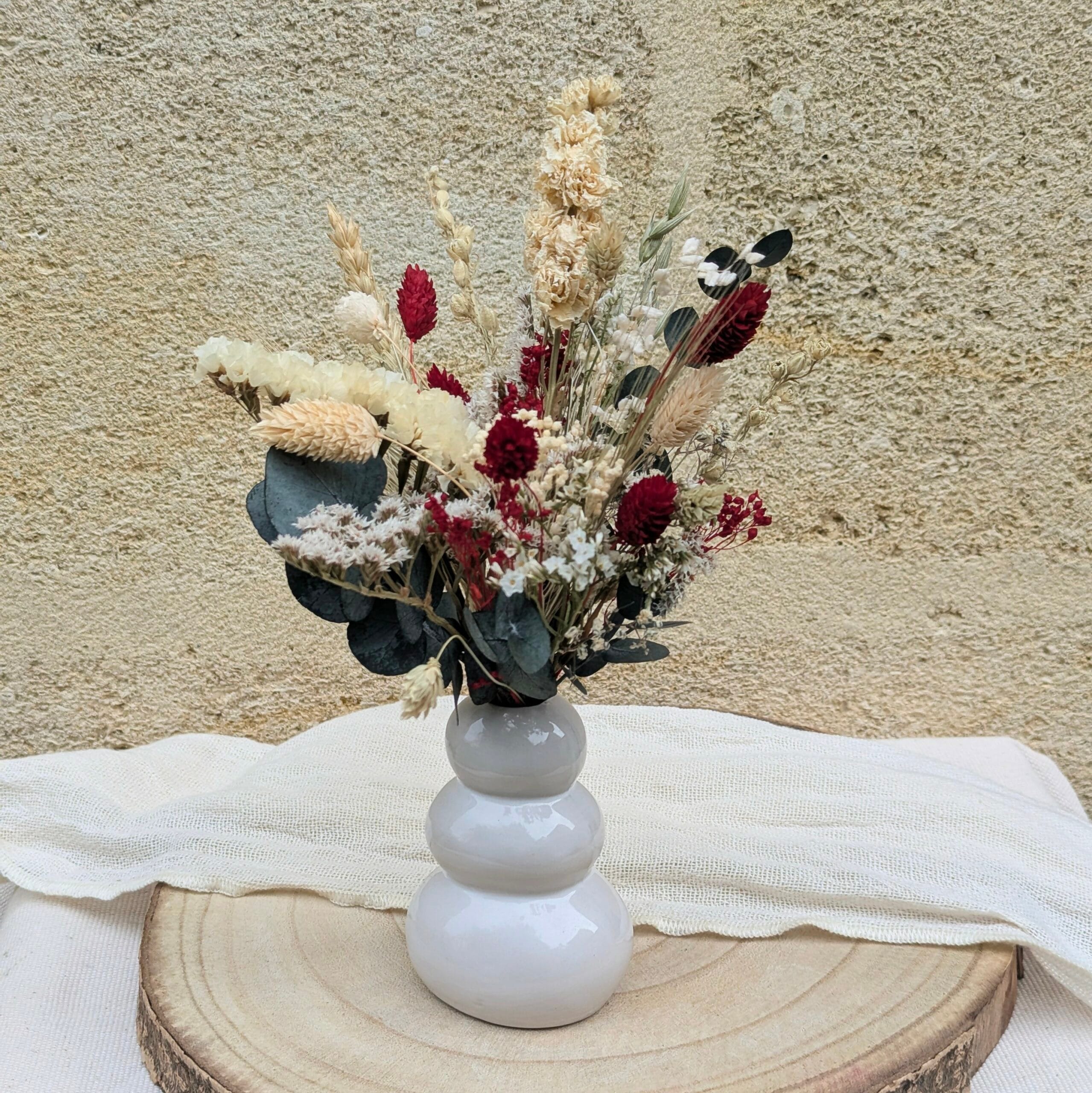 Petit bouquet de fleurs séchées aux couleurs rouges et vertes, Sofia – Image 4