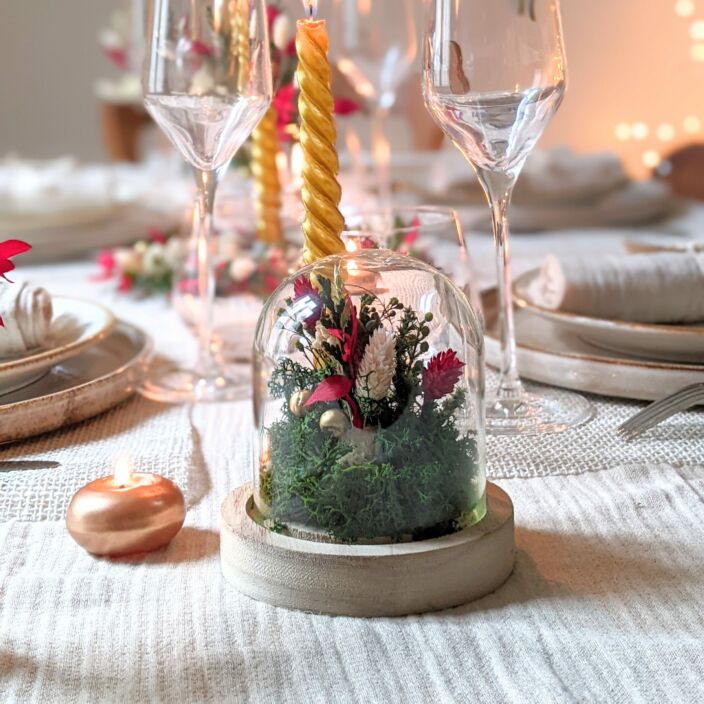 Cloche en verre avec fleurs stabilisées aux couleurs de Noël, Jingle Bell 3