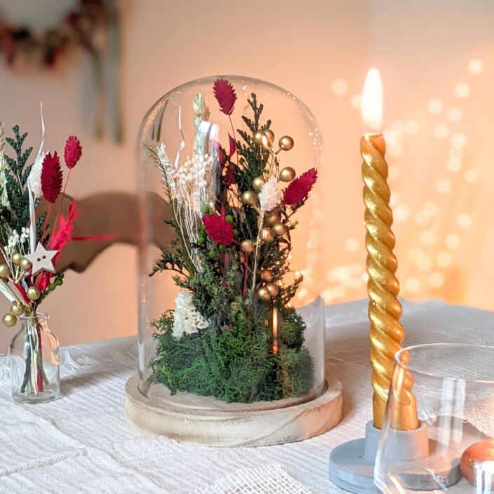 Cloche en verre avec fleurs stabilisées aux couleurs de Noël, Jingle Bell 2