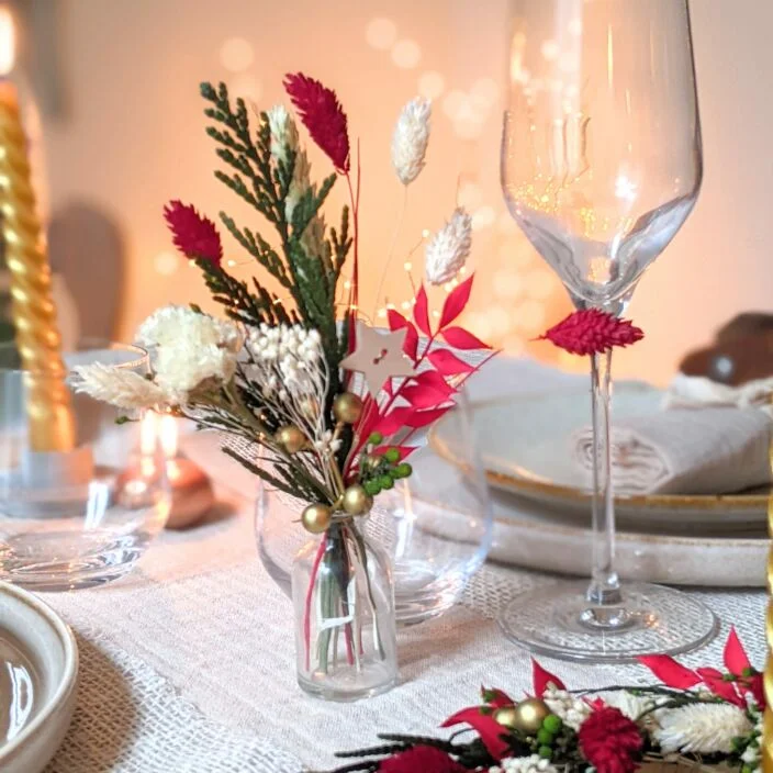 Mini bouquet de fleurs stabilisées pour décoration de table aux couleurs de Noël, Jingle Bell – Image 3