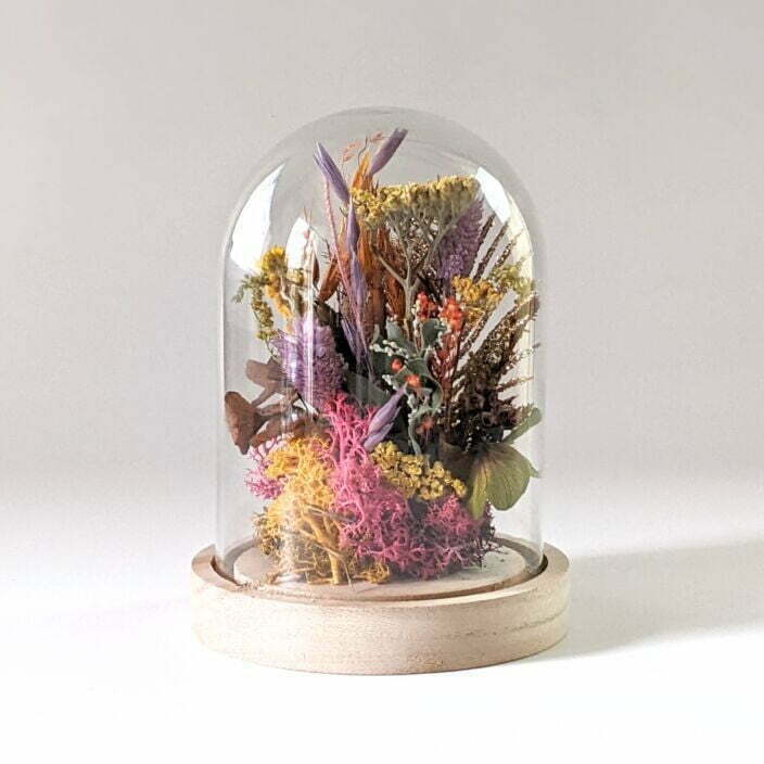 Cloche en verre avec fleurs séchées aux couleurs automnales, Ginger 2