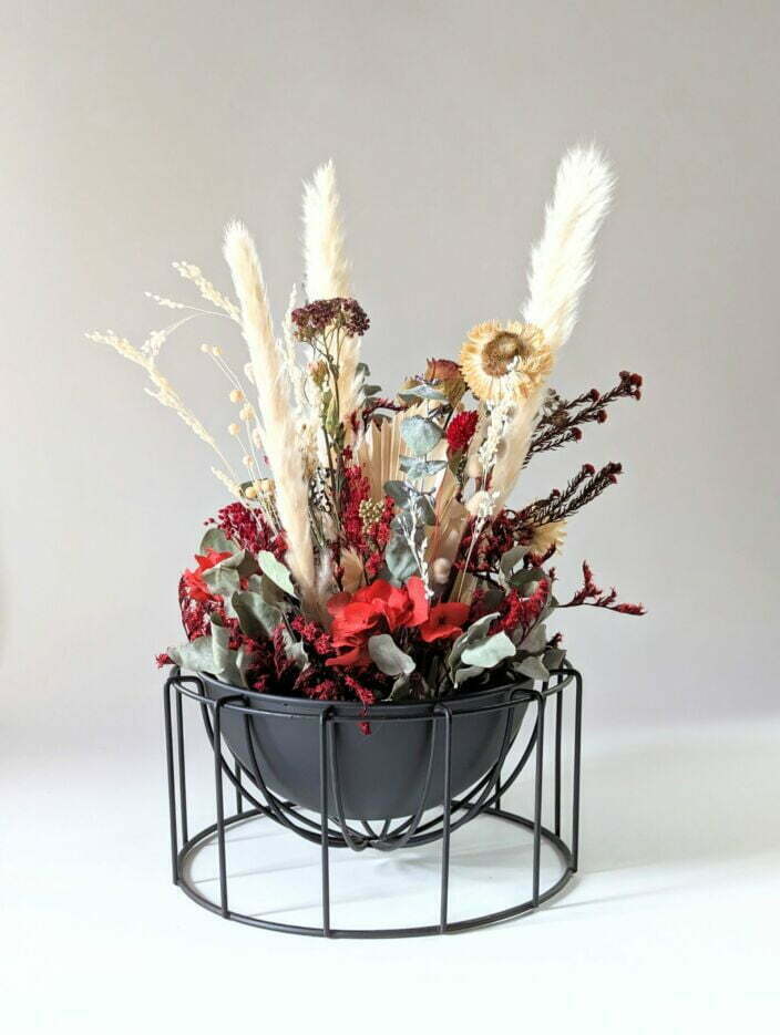 Composition de fleurs séchées rouges et noires pour décoration d’intérieur, Dita 2