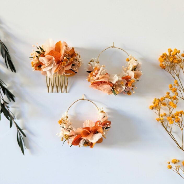 Peigne à cheveux fleuri pour coiffure de mariage en fleurs séchées & stabilisées orangées, Chloé 4