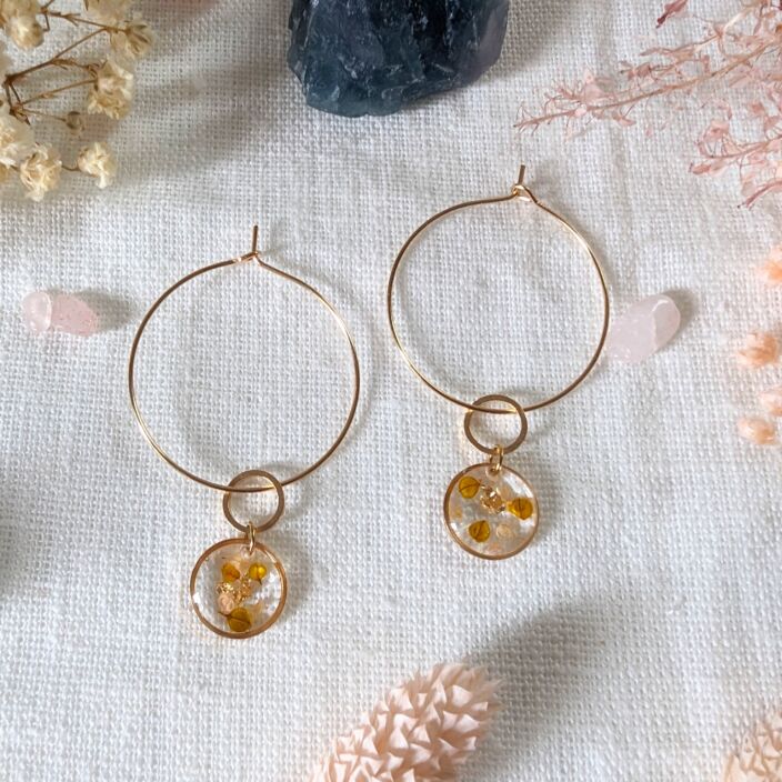 Boucles d’oreilles en fleurs séchées safran, Louise 4