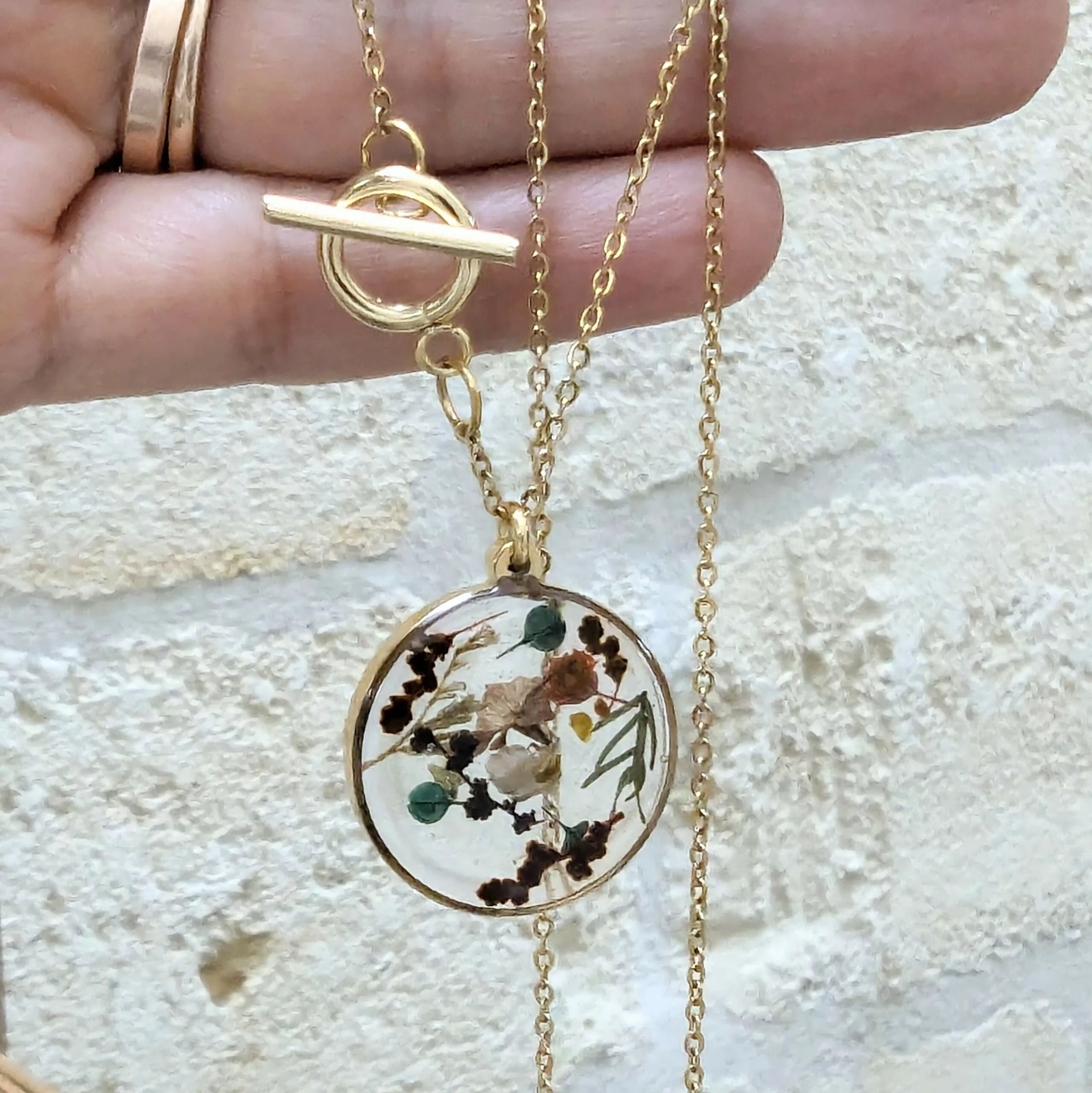 Collier de fleurs séchées aux couleurs terracotta, Roza – Image 2