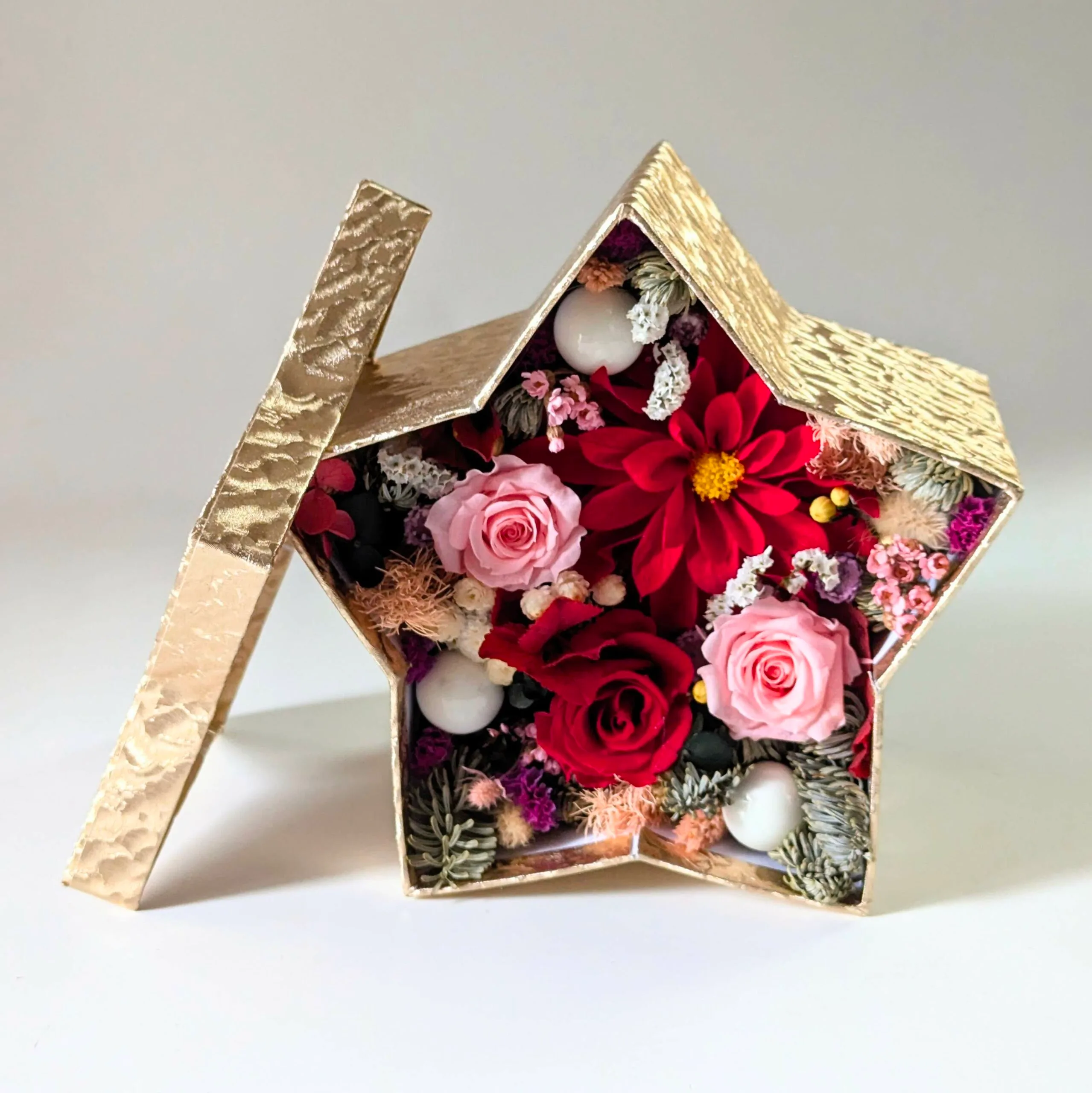 Boîte étoile à chapeau fleurie en fleurs naturelles stabilisées, Jingle Bell – Image 2
