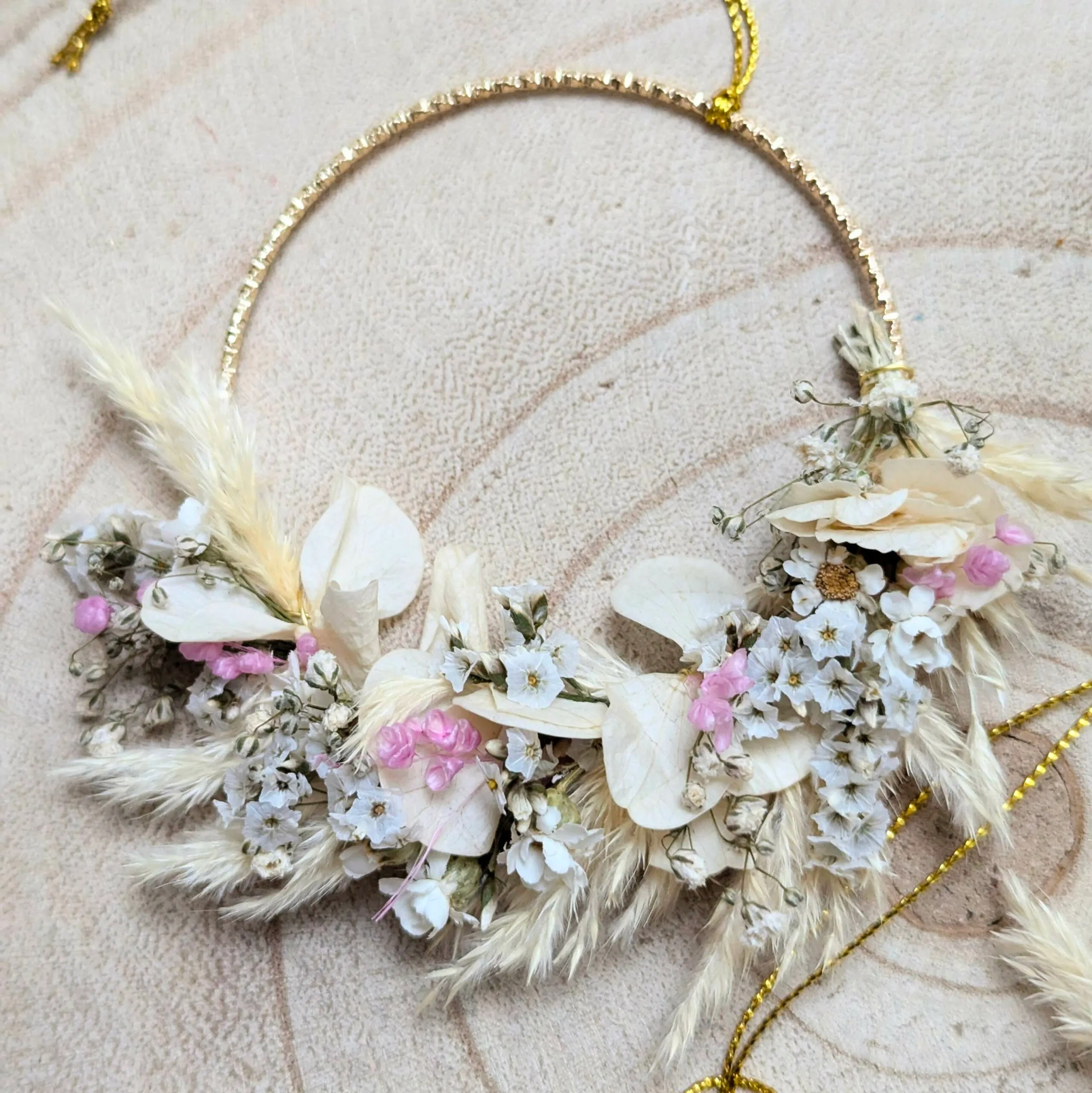 Mini couronne en fleurs séchées naturelles pour décoration bohème, Charms – Image 3